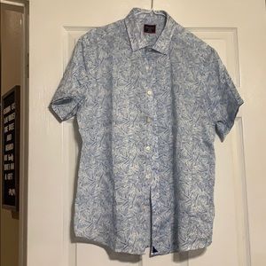 UNTUCKit Size large slim fit 100% Linen